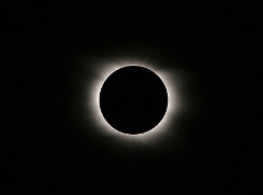 Inner-Corona_prominences_28_04_2006